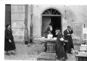 tarnow ghetto- market place 571